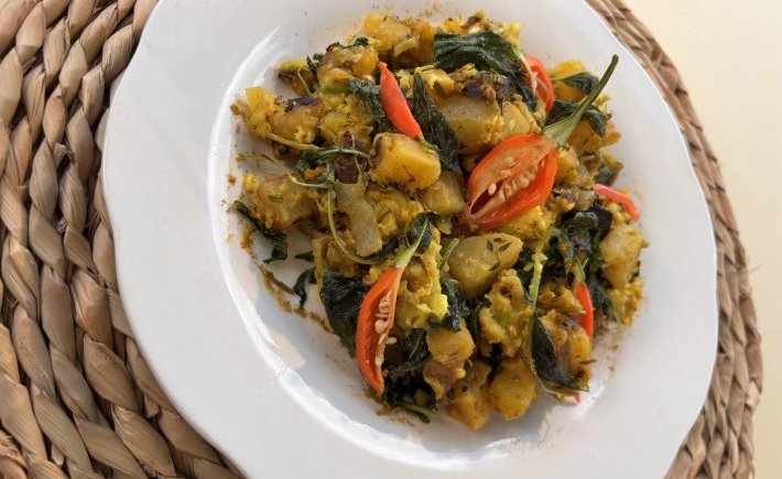 LÉGUMES PAYS SAUTÉ AUX EPINARDS ET COLOMBO