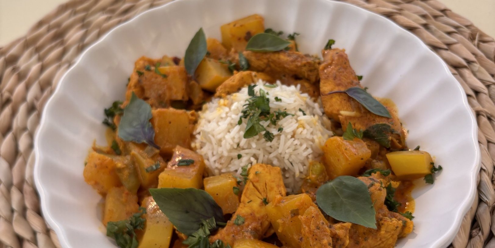 CURRY DE POULET PAPAYE VERTE ET ANANAS