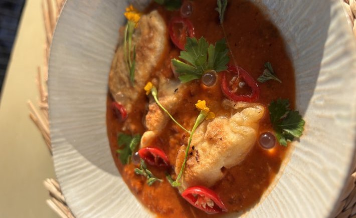 GYOZA PÉYI AU COURT-BOUILLON DE POISSON